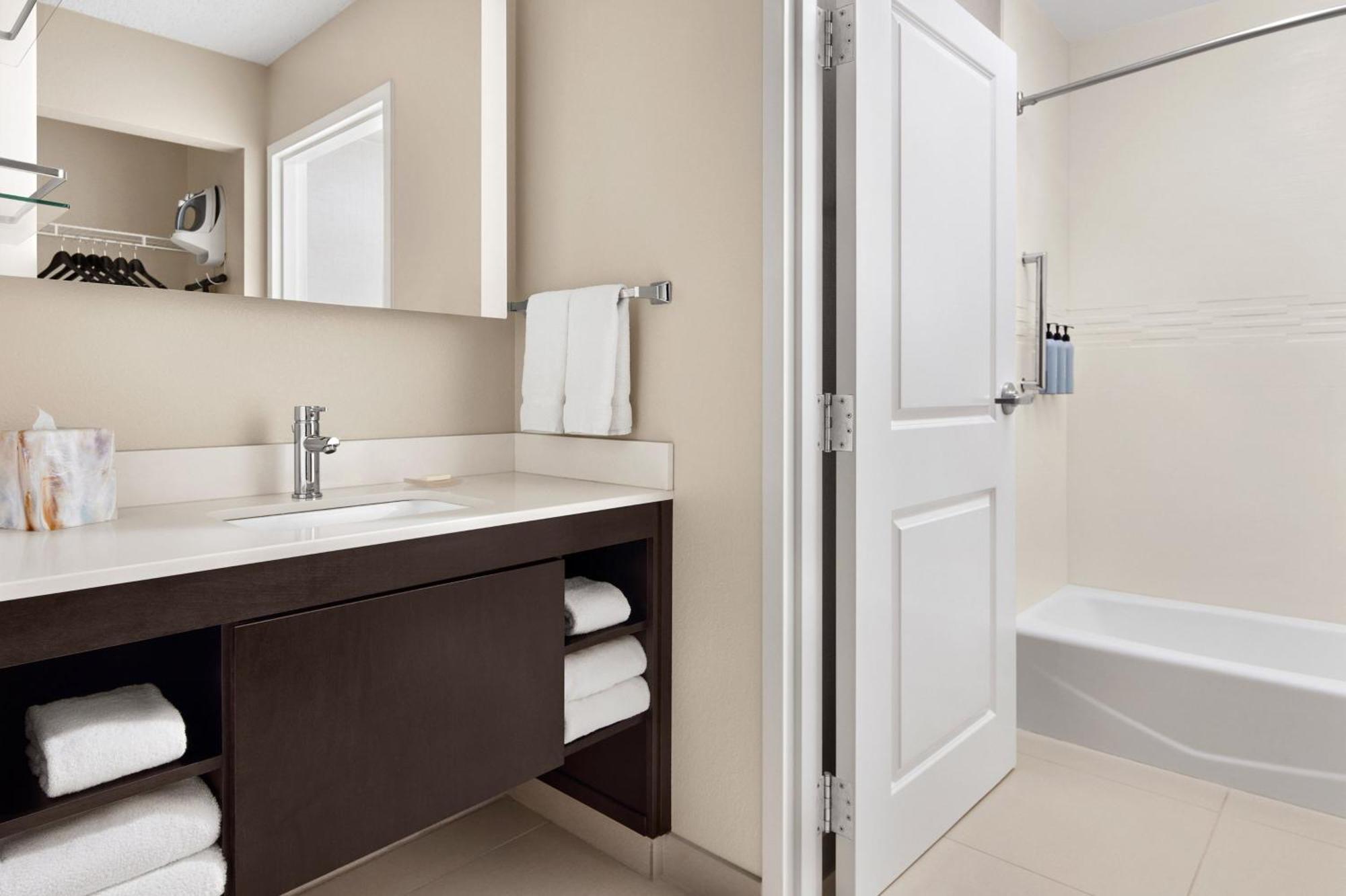Residence Inn By Marriott Philadelphia Langhorne Exteriör bild